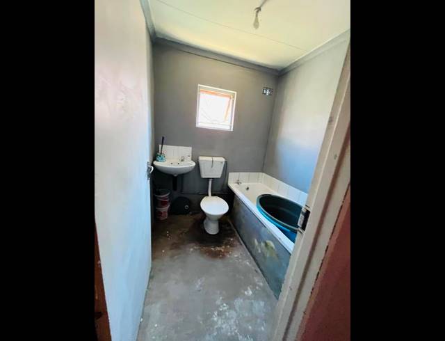 2 BEDROOM HOUSE FOR SALE IN UMRHABULO TRIANGLE